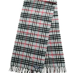 Grey Burberrys checked scarf